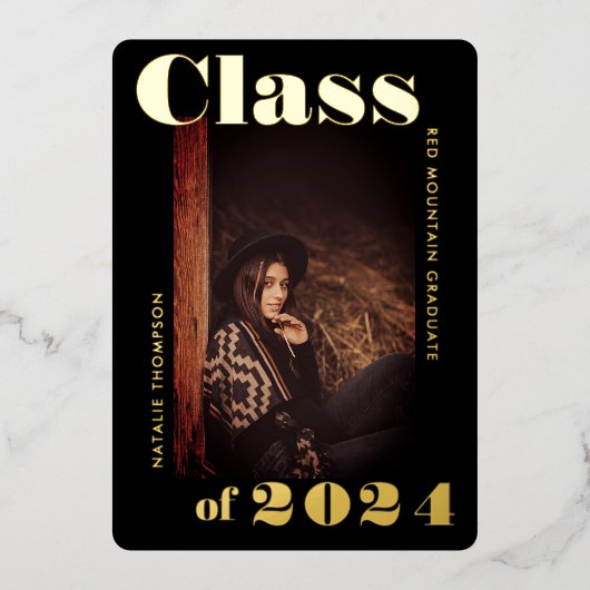 Modern Bold Typography 2024 Graduation Party Zwart Folie Uitnodiging (Voorkant)