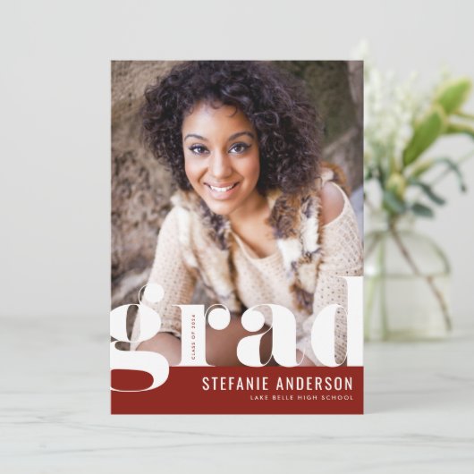 Modern Bold Typography Red Photo Afstuderen Aankondiging (Staand voorkant)