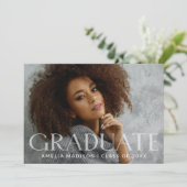 Modern Bold White Transparant Text Afstudeerder Fo Aankondiging (Staand voorkant)