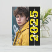 Modern Bold Yellow Typography Afstudeerder aangeko Kaart (Staand voorkant)