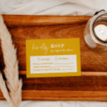 Modern Bold Yellow Wedding RSVP Behuizing Kaart<br><div class="desc">Dit is een gewaagde, moderne bruiloft RSVP-kaart met een prachtig kalligrafie lettertype en een hete roze achtergrond. Alle kleuren zijn bewerkbaar. // Voor overeenkomende design, zoek "FALLON" in de Sincerely By Nicole Zazzle winkel. * Als u van dit ontwerp houdt maar het niet beschikbaar voor iets ziet u zoekt, gelieve...</div>