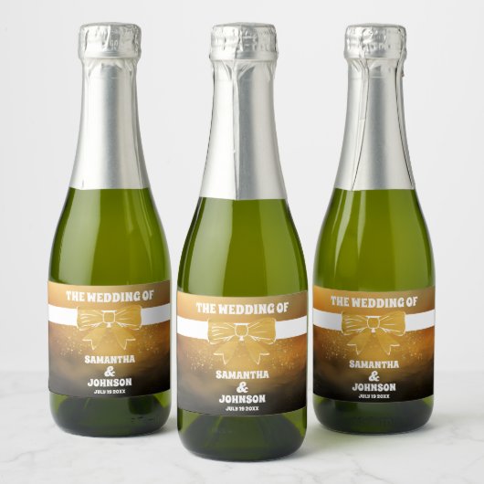 Modern Bold Zwart Gouden Boog Huwelijk Sparkling Wijnetiket (Flessen)