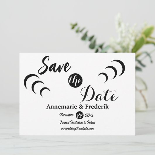 Modern Bold Zwart & Wit Script Save The Date (Staand voorkant)