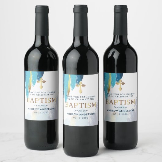 Modern borstelscript goud en blauw doopsel wijn etiket (Flessen)