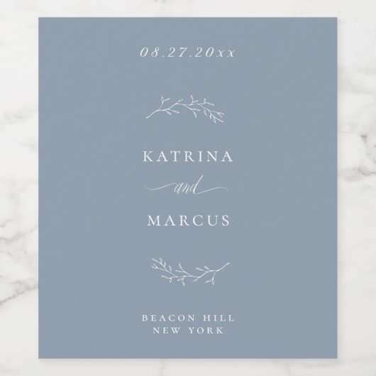 Modern Botanical Branch Dusty Blue Wedding Wijn Etiket (Enkel label)