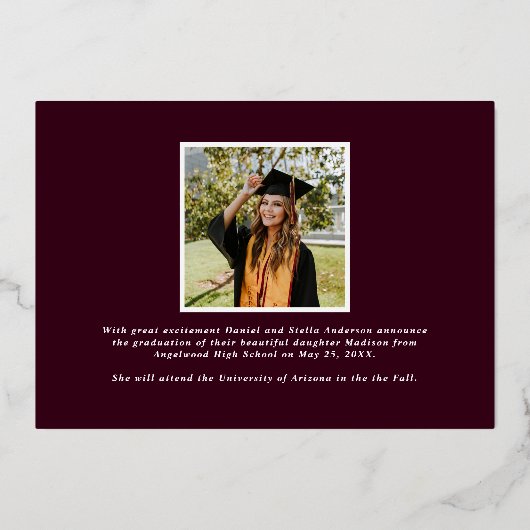 Modern Bourgondisch Script Afstuderen Foto Afstude Folie Uitnodiging (Achterkant)