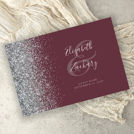 Modern Bourgondisch zilveren glitter script Gastenboek
