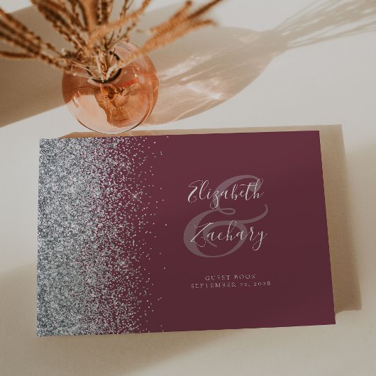Modern Bourgondisch zilveren glitter script Gastenboek