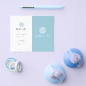 Modern Broom Logo Blue Cleaning Service Flyer (Enkel)