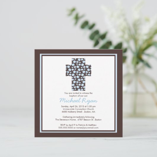 Modern Brown Blue Cross Boys Baptisme Invitation Kaart (Staand voorkant)