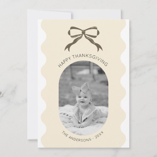 Modern Brown Bow geschulpte Thanksgiving Foto Feestdagenkaart (Voorkant)