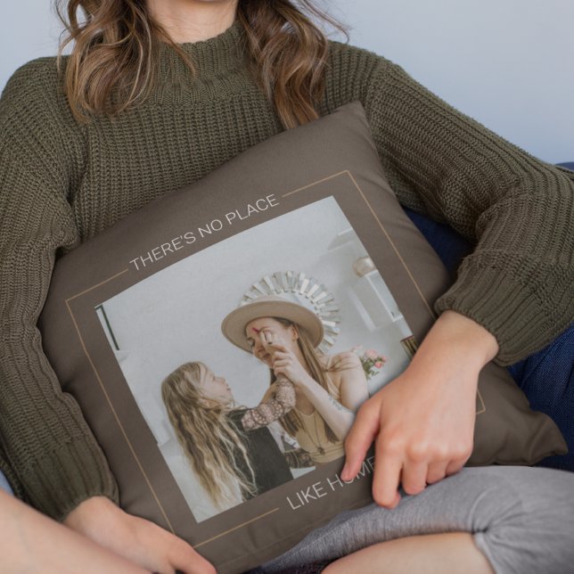 Modern Brown | Foto van de familie | Thuiscadeau Kussen (Creator heeft geüpload)