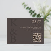 Modern Brown Monogram Minimalist Wedding RSVP Kaartje (Staand voorkant)