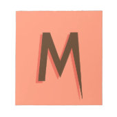 Modern Bruin 3D Tekst Initiaal Letter | Zalmroze Notitieblok (Voorkant)