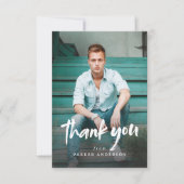 Modern Brush Script Eenvoudig foto-Afstuderen Bedankkaart (Voorkant)