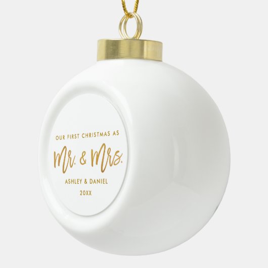 Modern Brush Script First Kerstmis Mr. Keramische Bal Ornament (Rechts)