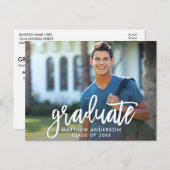 Modern Brush Script Graduation Party Uitnodiging Briefkaart (Voorkant / Achterkant)