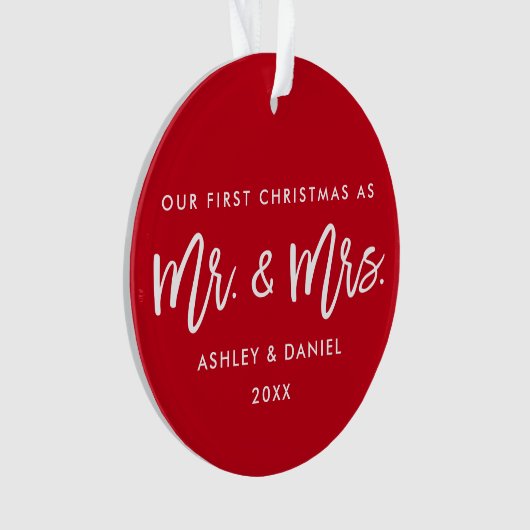 Modern Brush Script Red First Kerstmis, Mrs. Ornament (voorkant)