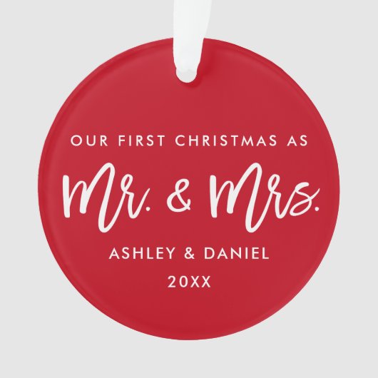 Modern Brush Script Red First Kerstmis, Mrs. Ornament (voorkant)