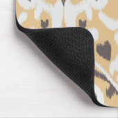 Modern buff beige brown ikat tribal patroon muismat (Hoek)