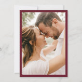 Modern Burgundy Border Photo Wedding Kaart (Achterkant)
