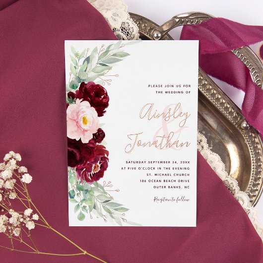 Modern Burgundy Floral Greenery Wedding Roos Gold Folie Uitnodiging