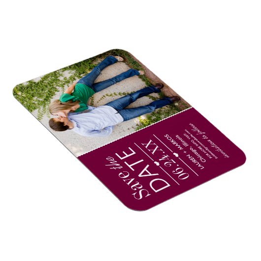 Modern Burgundy Hearts Wedding Photo Save the Date Magneet (Rechterzijde)