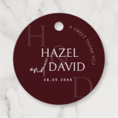 Modern Burgundy Monogram Minimalist Wedding Bedankjes Labels (Voorkant)