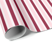 Modern Burgundy Pink Stripes Christmas Cadeaupapier (Rol Hoek)