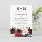 Modern Burgundy Red Waterverf Monogram Weddenschap Kaart (Staand voorkant)