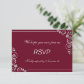Modern Burgundy Silver Gray Floral Wedding RSVP Kaartje (Staand voorkant)