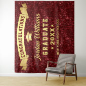 Modern Burgundy Sparkle Afstuderen Foto achtergron Wandkleed (In situ)