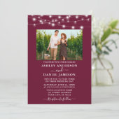 Modern Burgundy String Lights Photo Wedding Kaart (Staand voorkant)