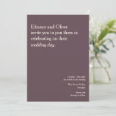 Modern Cabernet Wine Typography Stylish Wedding Kaart (Staand voorkant)