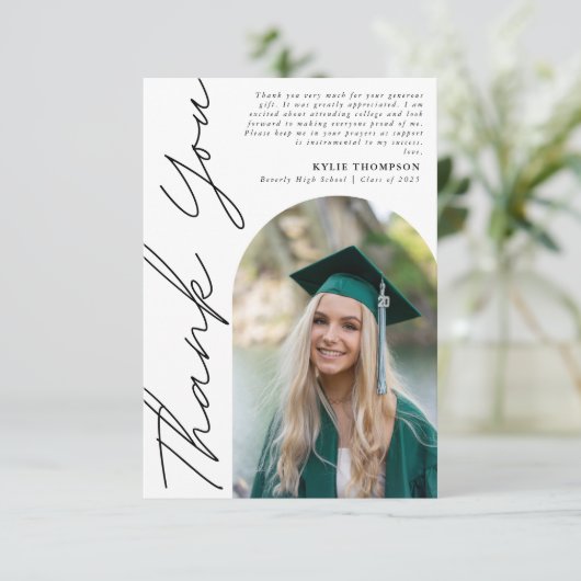 Modern Casual Script Arch Photo Afstuderen Black Bedankkaart (Staand voorkant)
