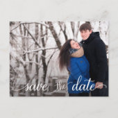 Modern Casual Script Foto Huwelijk Save the Date Aankondigingskaart (Voorkant)