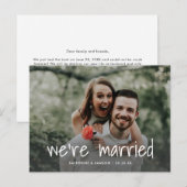 Modern Casual We zijn getrouwd met fotobruiloft Aankondigingskaart (Voorkant / Achterkant)