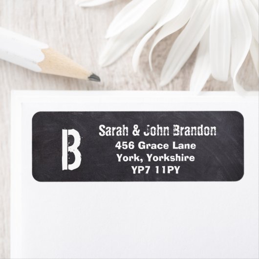Modern Chalkboard Monogram Weddenschap Adres Label (Insitu)