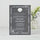 Modern Chalkboard Zee Shell Beach Wedding Kaart (Staand voorkant)