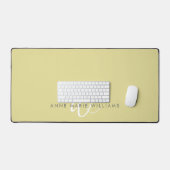 Modern Chartreuse Witte Script Monogram Bureaumat (Keyboard & Muis)