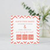 Modern Chevron Coral slaat de datum op Save The Date (Staand voorkant)