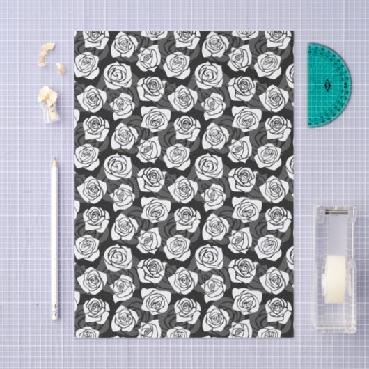 Modern Chic Black and White Rose Flower Pattern Tissuepapier (Craft)