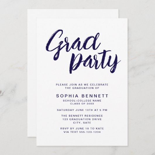 Modern Chic Brush Script Navy & White Afstudeerder Kaart (Voorkant / Achterkant)