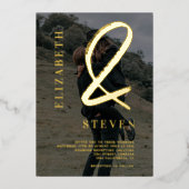 Modern chic gold ampersand noemt foto bruiloft folie uitnodiging (Voorkant)