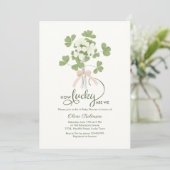 Modern Chic Lucky Shamrock met Bow baby shower Kaart (Staand voorkant)