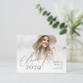 Modern Chic Script Class van 2025 Foto Afstuderen Briefkaart (Staand voorkant)