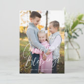 Modern Chic Script Kerstzegeningen Eén foto Feestdagenkaart (Staand voorkant)