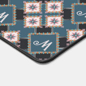 Modern chique geometrisch bloemenmonogrampatroon bureaumat (Hoek)