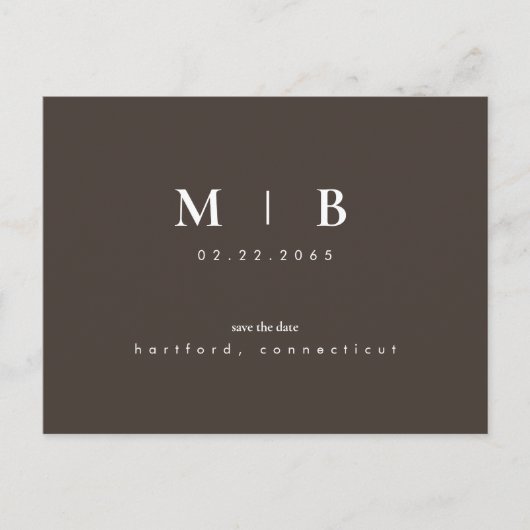 Modern Chocolate Brown Monogram Weduwsdatum Aankondigingskaart (Voorkant)