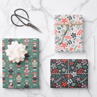Modern Christmas floral and nutcrackers Inpakpapier Vel